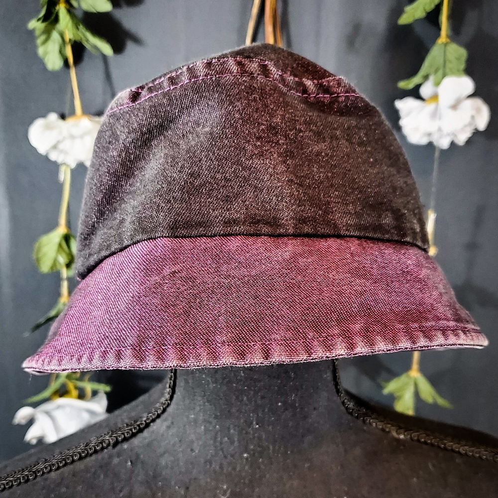 Bucket hat